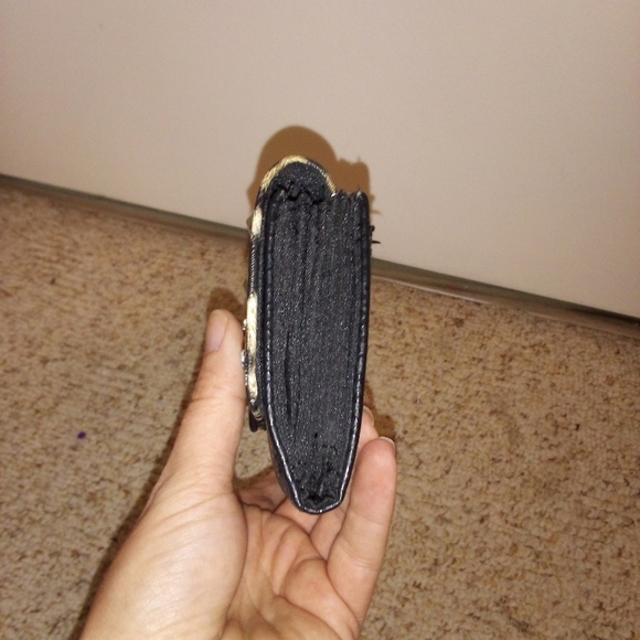 Kathy Van Zeeland wallet - Picture 4 of 7